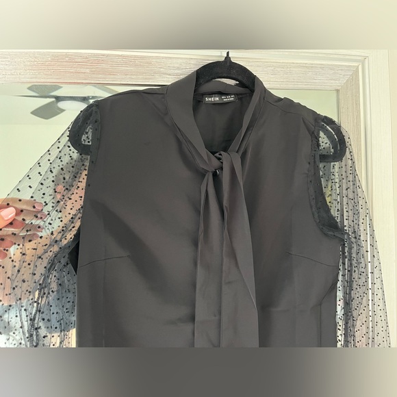 SHEIN blouse - Picture 5 of 5
